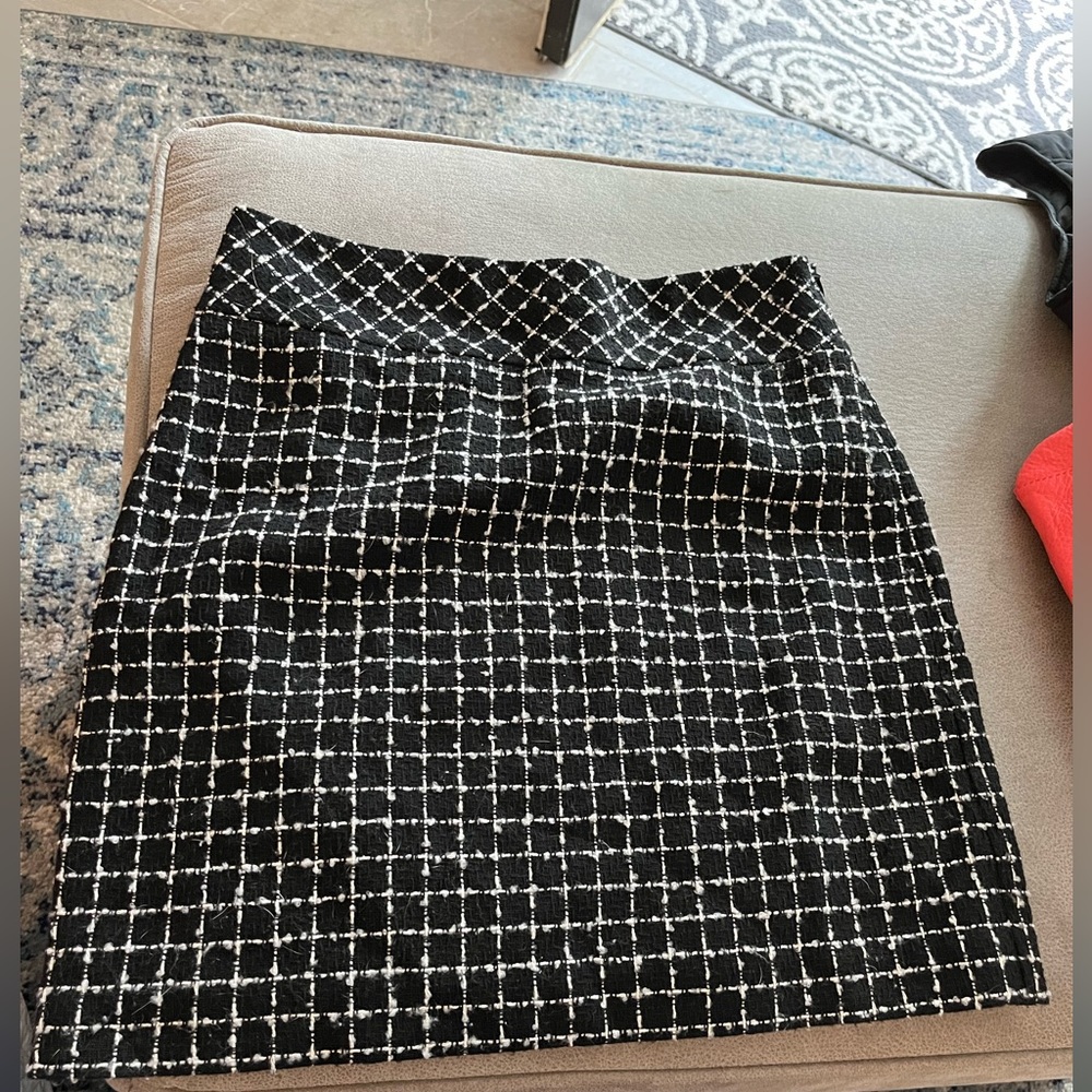 Ann Taylor Loft mini skirt size 2
